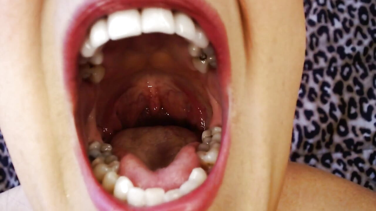 Giantess Resized You to Swallow You Whole