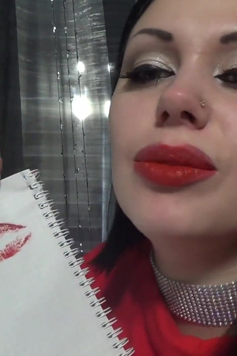 Transformando você no papel e beijando
