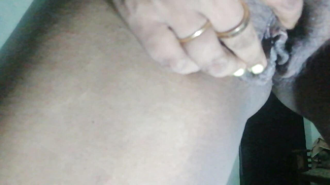 Stiefmoeder betrapt me op roken en straft me door me te verleiden tot neuken