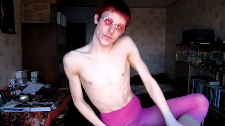 TWINK IS ALWAYS HUNGRY FOR RAW COCK