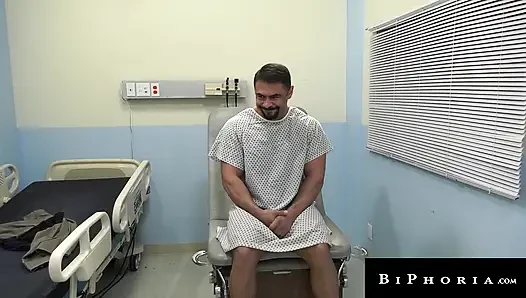 BIPHORIA - latino-patientin wird im spießbraten von sexy Doktor & Hunk Praktikant zerstört