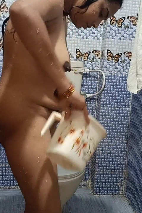 Big Ass Telugu Hyderabadi Indian Wife in Shower
