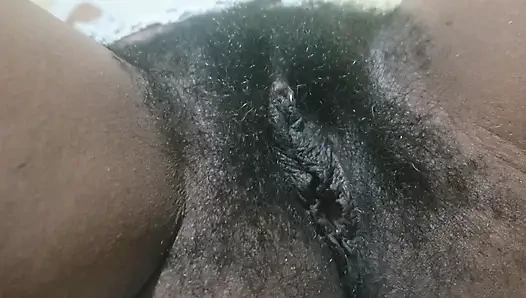 Tante seksi ini dientot habis-habisan sambil menggoda!