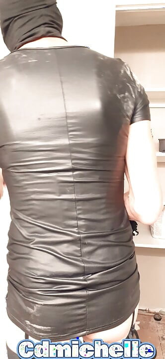 Cdmichelle在工作中补漆