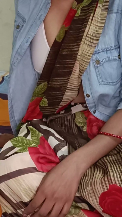 Devar Brought a Gift From Village for Bhabhji Fucked Her While Home Alone, Desi Sex in Hindi Audio