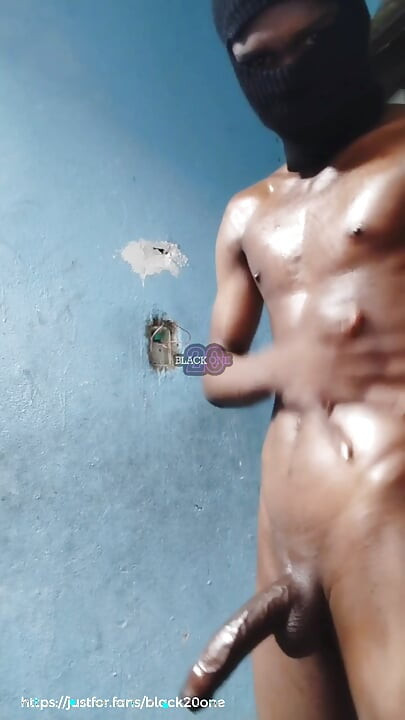 ควยใหญ่ของคนผิวดําชักว่าว - เพื่อนใหม่ noah black