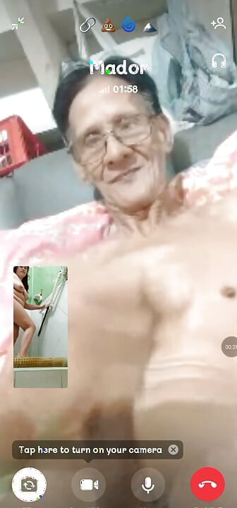 Sexo por videochamada com minha esposa gordinha gostosa