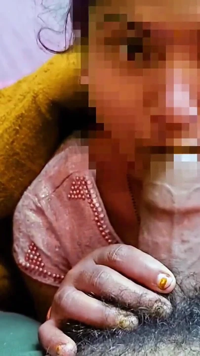 Momento de cair o queixo de "Desi bhabhi quente masterbuting e beber porra"