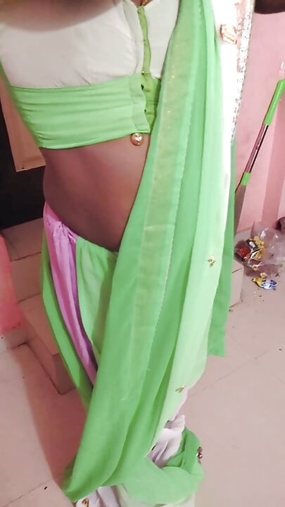 Desi Tamil Slut Wife Renu No Bra Blouse & No Panty Petticoat Saree Tease for Secret Lover! Indianhotwifex