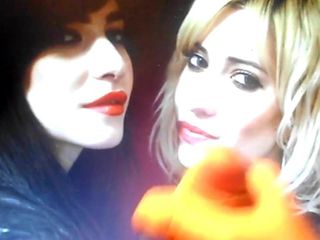 Lisa e Jessica Origliasso (as Veronicas)