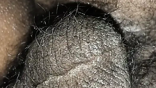 Hintli kadının götüne vurdu