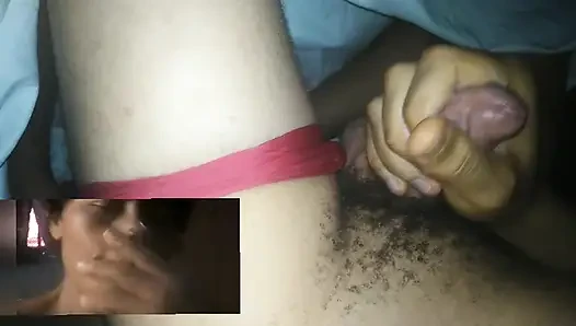 Erkek arkadaşı için mastürbasyon yapıyor