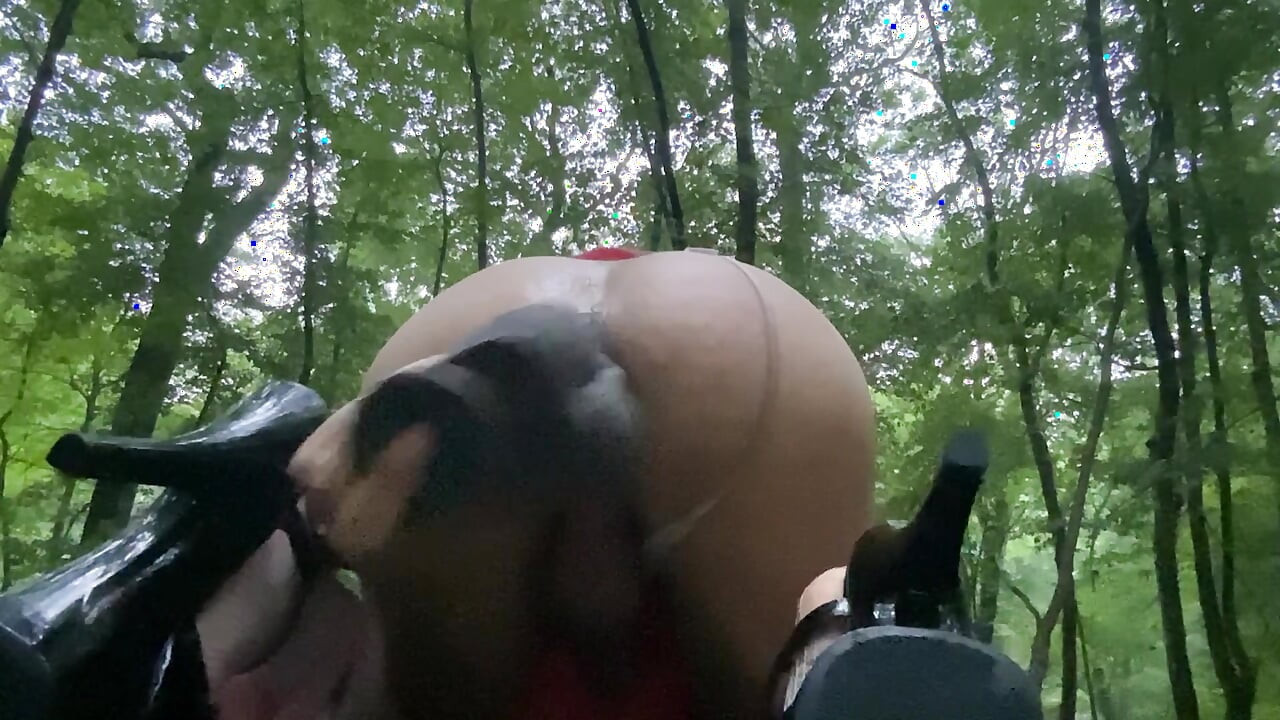 Outdoor tranny sissy crossdresser slut fucked in the ass