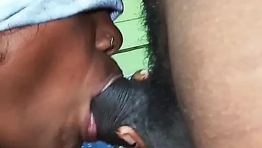 Ich habe es genossen, an der Schokobar zu lutschen.