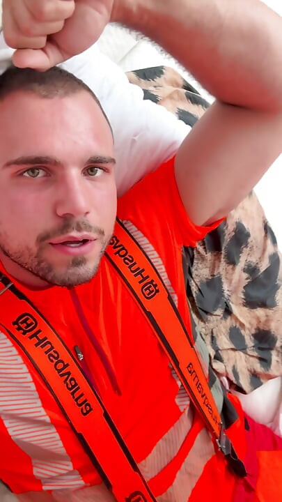 Tyler Blake Jerking off in Hivis Lumberjack Workwear - Muscle Flexes & Explosive Cumshot