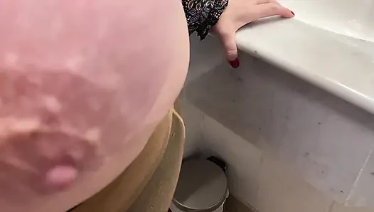 Mrs Mature Feet wearing old work Tights & Big panties