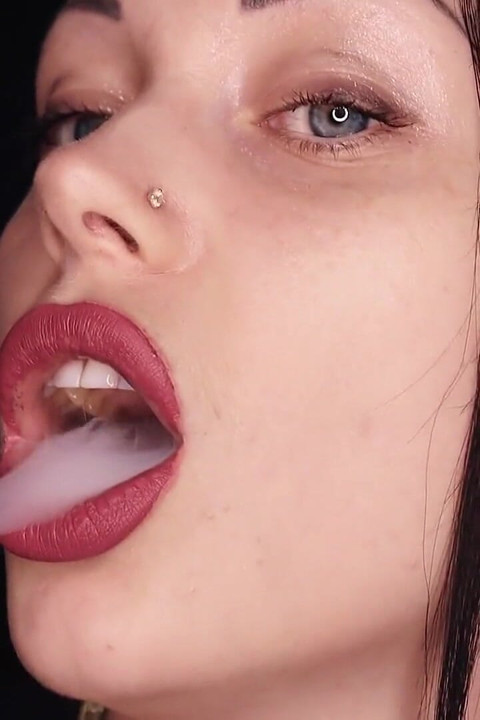 Hookah smoking and lipstick fetish