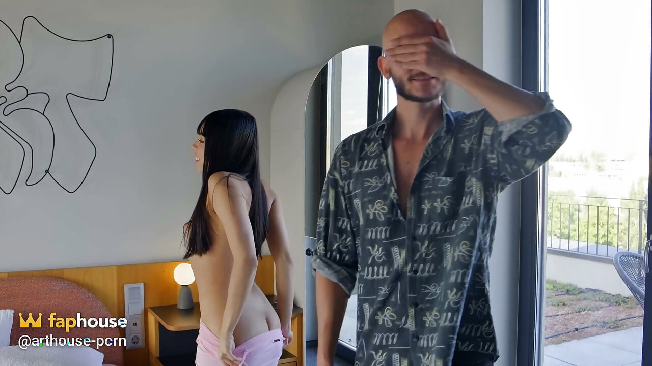 Sofia Millers belönar min massage med en footjob avsugning kombination