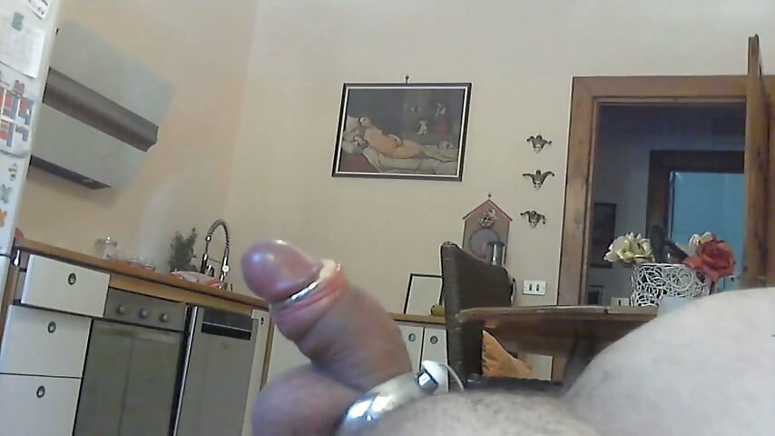 Quick estim italian cock