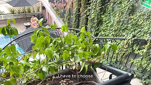 Aku dipijat sama ibu tiriku yang super seksi tapi aku akhirnya dientot habis-habisan sama kontol besar pria kulit hitam