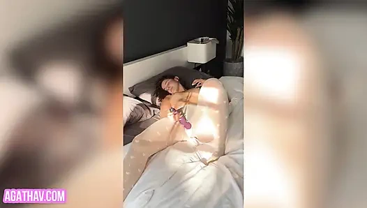AGATHA VEGA KEPERGOK LAGI MUASIN MEMEKNYA PAKAI VIBRATOR