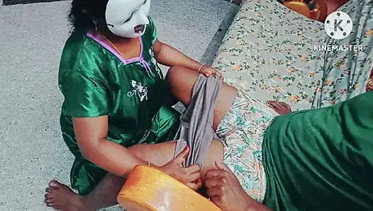 Tamil - gadis india merayu pacarnya dan nyepong kontolnya di ranjang - erangan erotis dengan audio tamil
