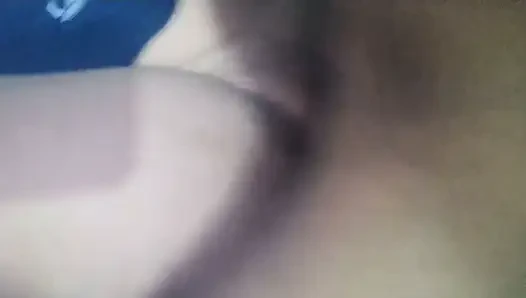 Cuckold ehemann sah einen film im zimmer an, während ich von seinem freund im wohnzimmer gefickt wurde