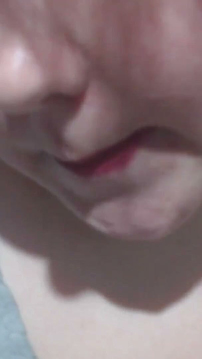 Lipstick up close | Clip 1