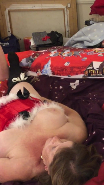 Unforgettable moment from "Granny's Double Fucking Christmas in July Creampie 11 28 2024 CAMS16M"