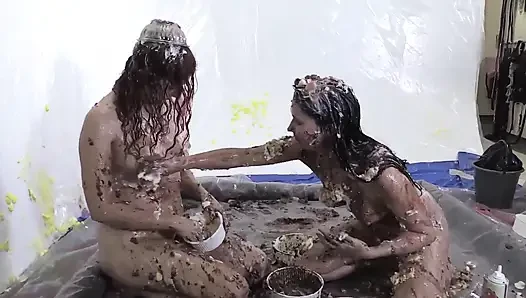 Charlie &pixiee cakes sploshing