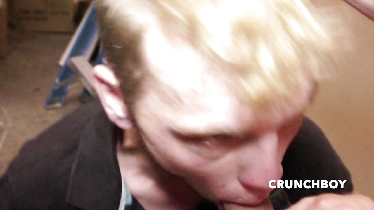 Gay dikongkek tanpa kondom oleh kawan aslinya 22 tahun dan pancut ke dalam pantatnya