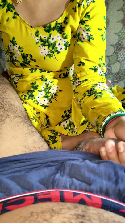 Stepsister like sucking cock and finger sex | Clip 1