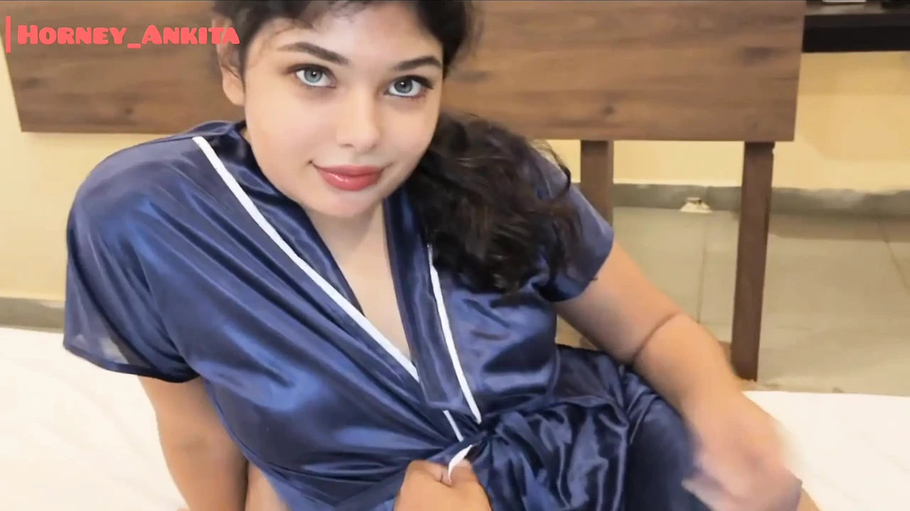 Desi Indian OYO Room Survice girl MMS Xxxx, Beautiful indian Hot girl tight pussy fuck hindi audio sex