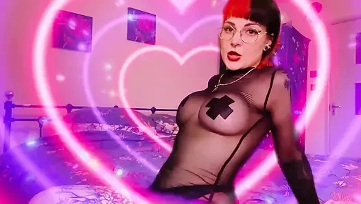 Kadın kılıklı beyin yıkama döngüsü - Bayan Ruby'nin deliğinden başka bir şey değilim