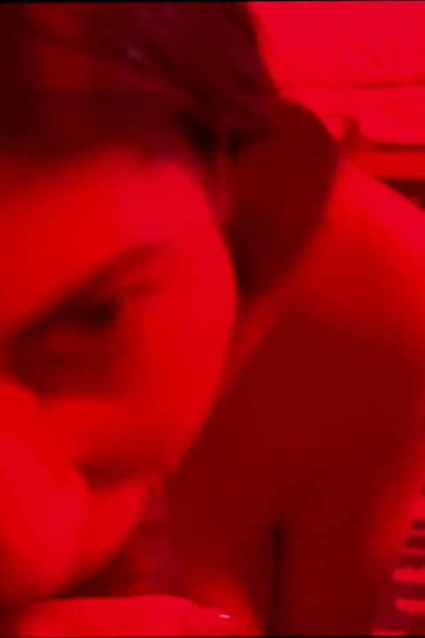 Anna Cummings Gets the Red Light Room Specialty From Mrflourish
