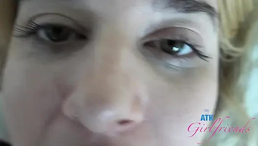 Dez wants you to creampie her wet horny pussy