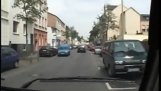 Sarışının arabada yarak emme sorunu yok
