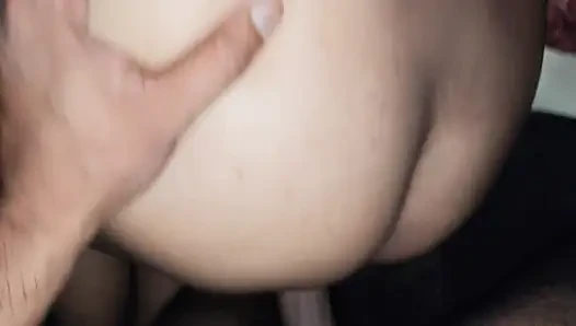 Tetanggaku hot banget dan pengen banget pantatnya dientot sama kontolku!