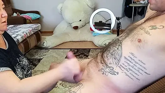 Gesek krim ke dalam kontol dan bikin kontolku muncrat
