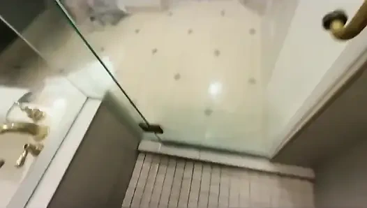 Zenci genç üvey kız üvey babasıyla otel yatağını paylaşıyor ve onu x realmaxxxsteele'yi hamile bırakmak için baştan çıkarıyor