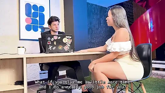 Wanita berambut cokelat cantik dengan pantat yang sempurna mengendarai penis besar bosnya!