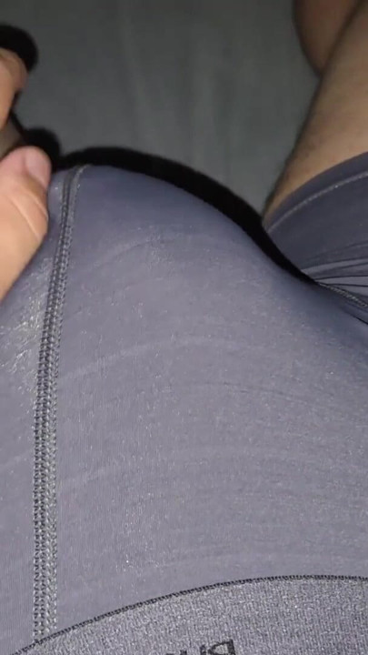 Cewek sange dengan celana dalam baru | Klip 1