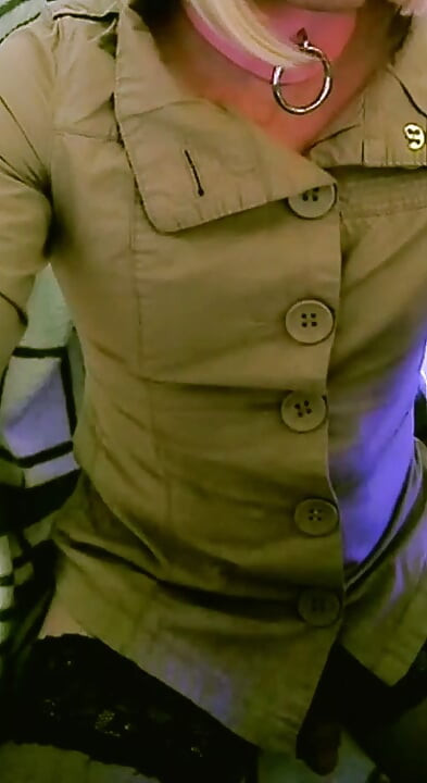 Γάμησέ με με το μπεζ Street Jacket μου με τα μεγάλα κουμπιά