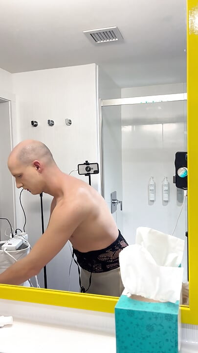 Μεταμόρφωση από άντρα σε ξανθιά ομορφιά