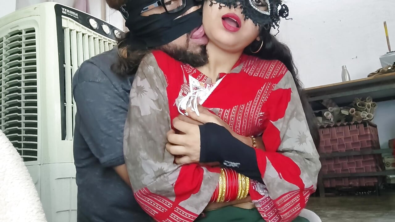 Pareja india caliente disfruta con historia de sexo audio hindi