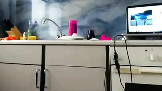 Sexydea canlı web kamerasında fışkırtıyor