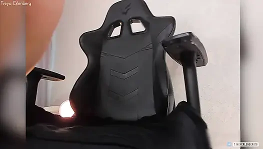 A vibrator brings a busty blonde's pussy to an incredible squirting orgasm - Freya Erlenberg