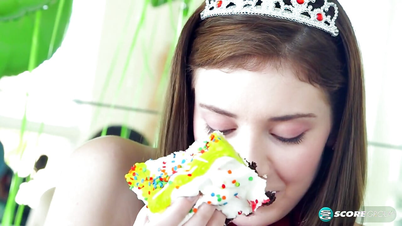 Blaire Ivory doğum günü boşalması