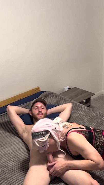 Vrući meksički transvestit duboko guta kurac - Kompilacija 2