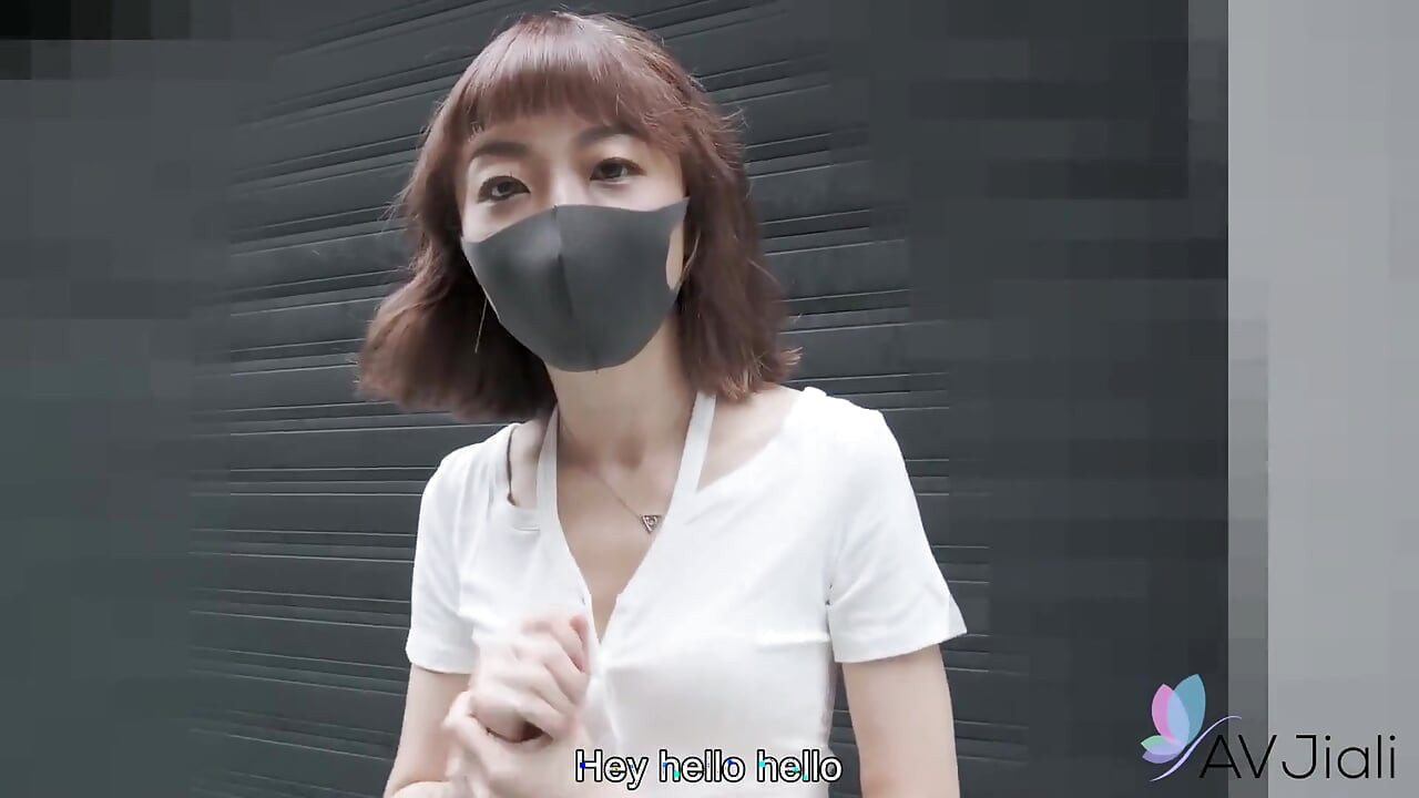 포르노 스타에게 따먹히는 마른 쪼이는 소녀 Roxie
